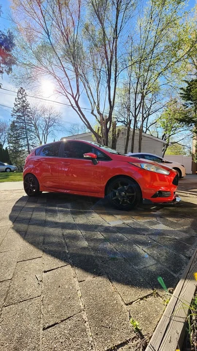 2015 Ford Fiesta - Image 2 of 11