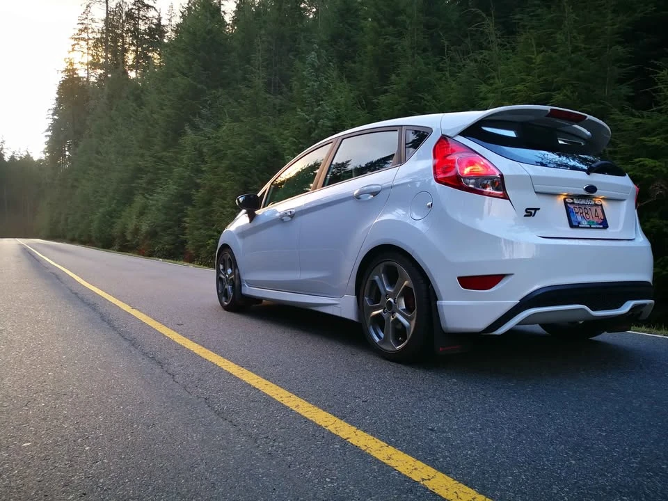 2015 Ford Fiesta - Image 2 of 4