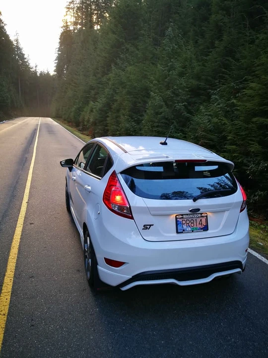 2015 Ford Fiesta - Image 3 of 4