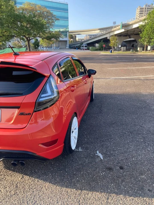 2015 Ford Fiesta - Image 6 of 20