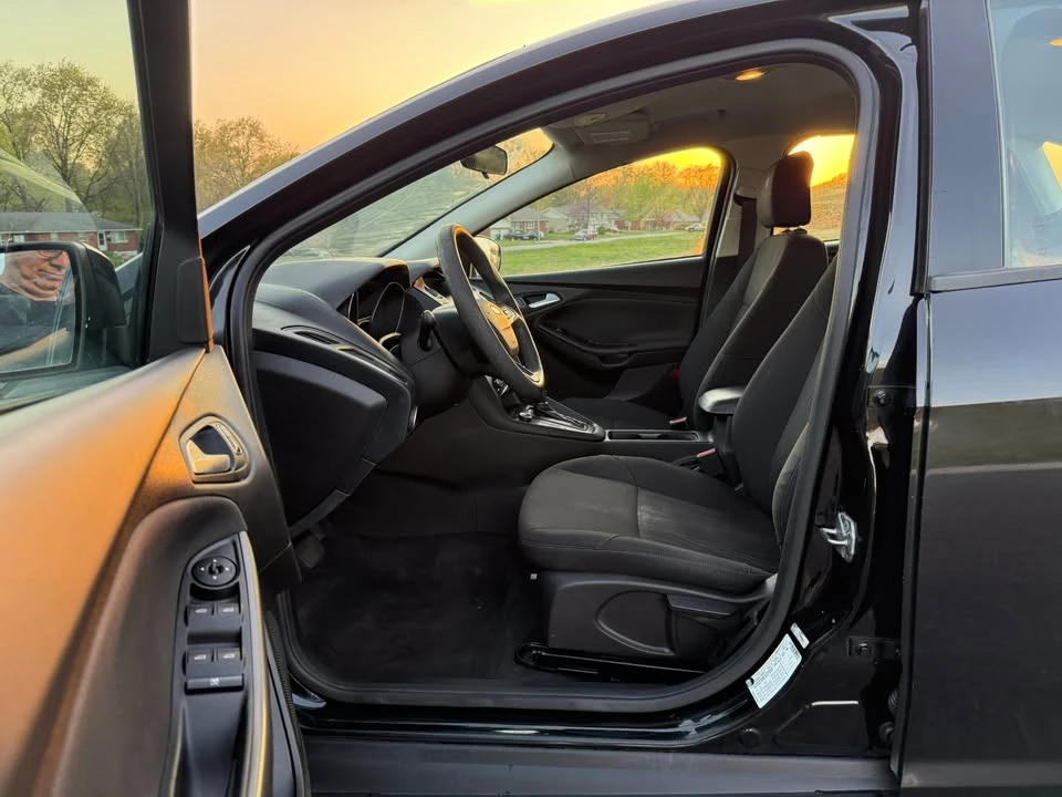 2015 Ford Focus 3rd Gen - Image 6 of 11