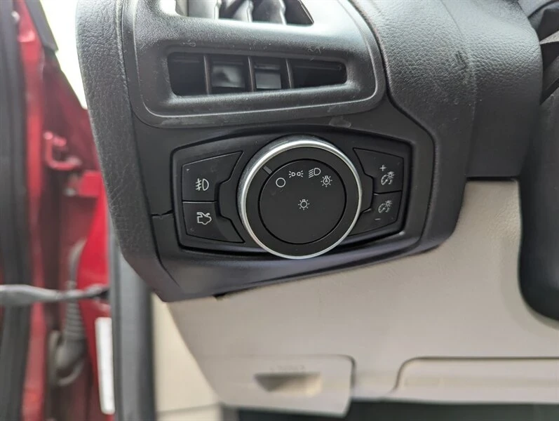 2015 Ford Focus 3rd Gen - Image 13 of 19
