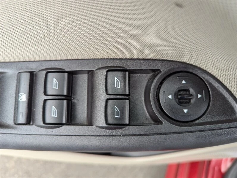 2015 Ford Focus 3rd Gen - Image 9 of 19