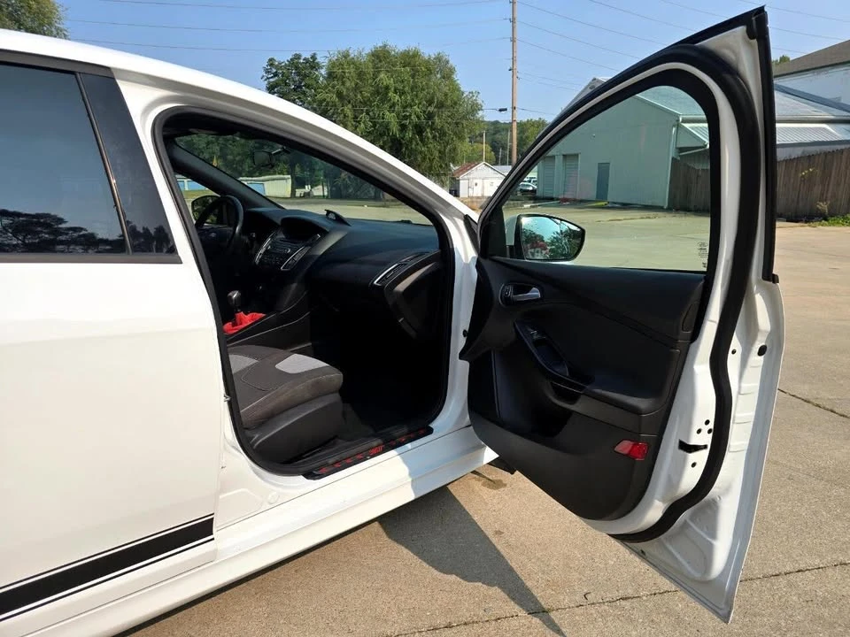 2015 Ford Focus 3rd Gen - Image 19 of 20
