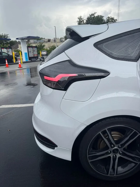 2015 Ford Focus 3rd Gen - Image 3 of 8