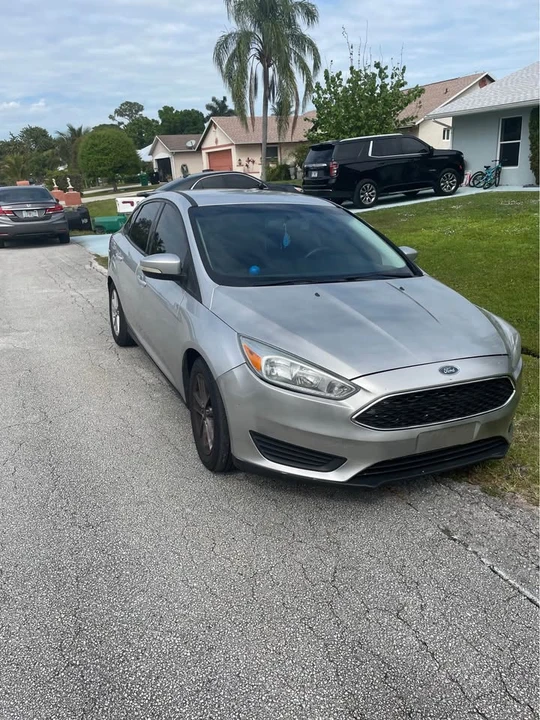 2015 Ford Focus 3rd Gen - Image 9 of 17