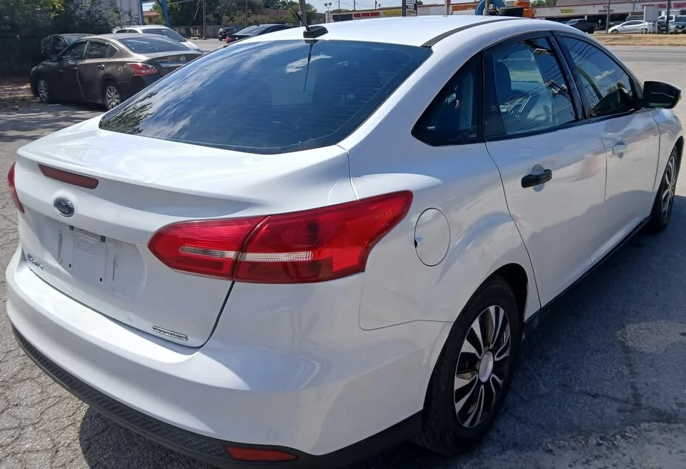 2015 Ford Focus 3rd Gen - Image 8 of 11