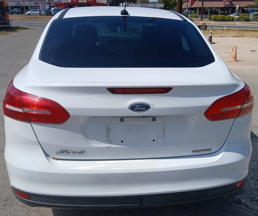 2015 Ford Focus 3rd Gen - Image 6 of 11