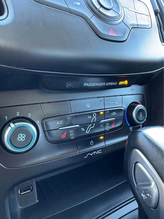 2015 Ford Focus 3rd Gen - Image 15 of 19