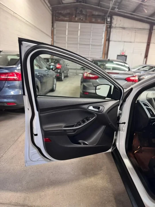 2015 Ford Focus 3rd Gen - Image 3 of 12