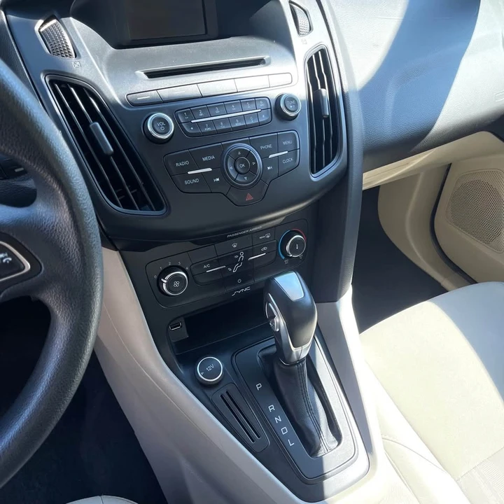 2015 Ford Focus 3rd Gen - Image 6 of 15