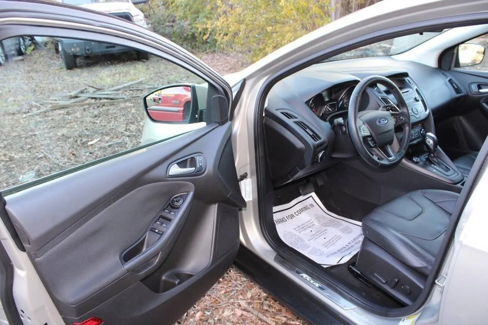 2015 Ford Focus 3rd Gen - Image 12 of 19