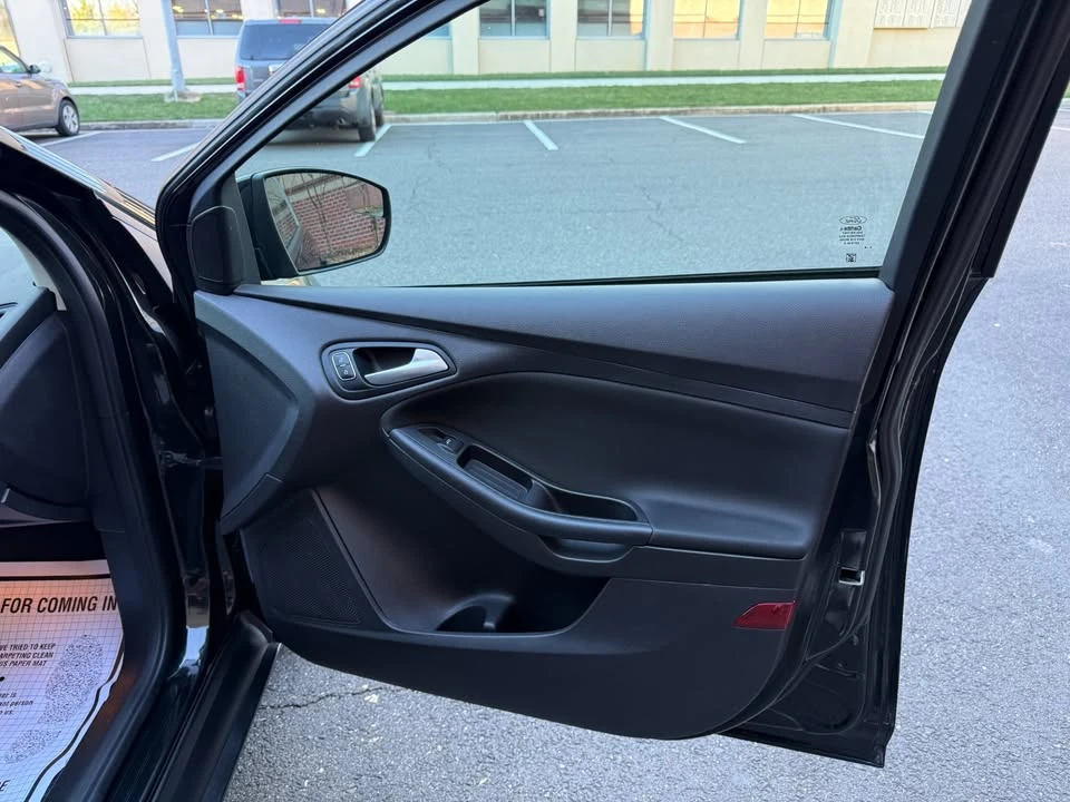 2015 Ford Focus 3rd Gen - Image 10 of 19