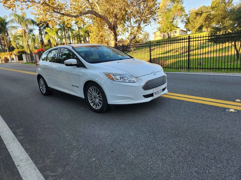 2015 Ford Focus 3rd Gen - Image 4 of 5