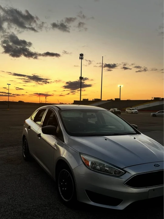 2015 Ford Focus 3rd Gen - Image 2 of 3