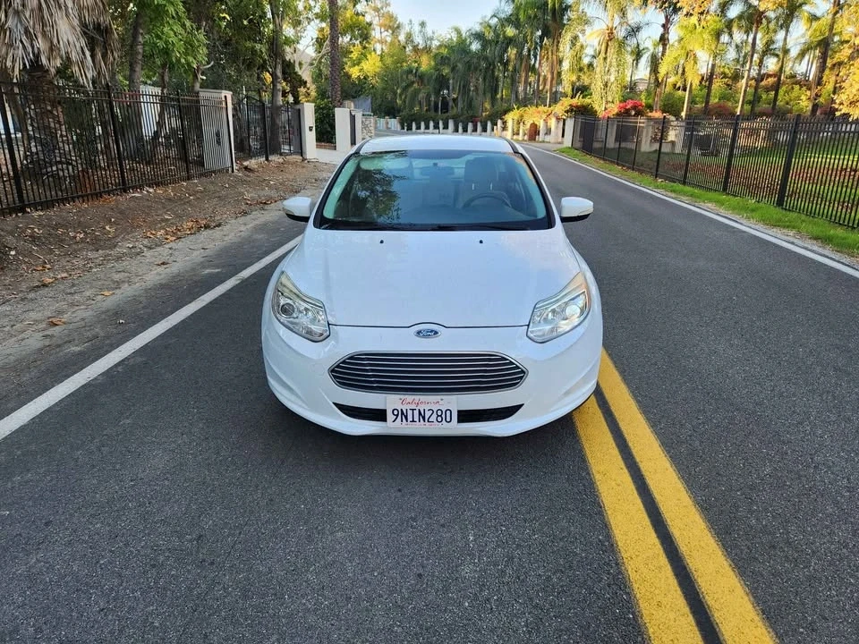 2015 Ford Focus 3rd Gen - Image 2 of 6