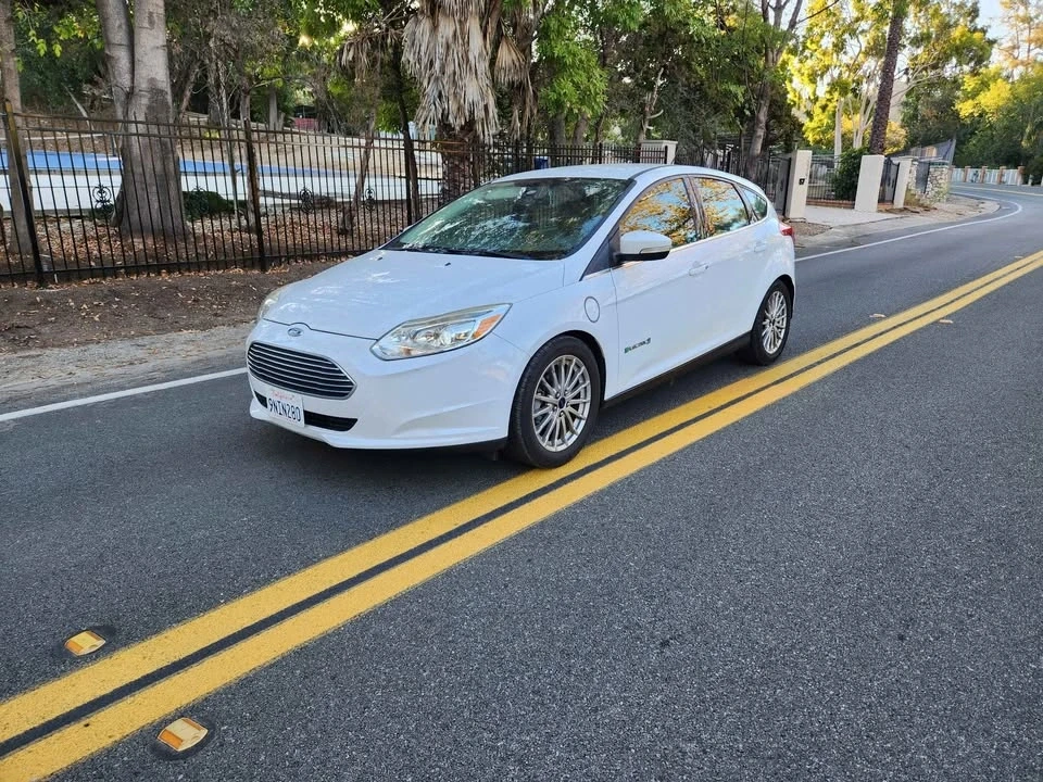 2015 Ford Focus 3rd Gen - Image 2 of 7