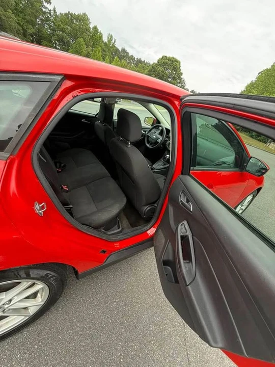 2015 Ford Focus 3rd Gen - Image 10 of 12