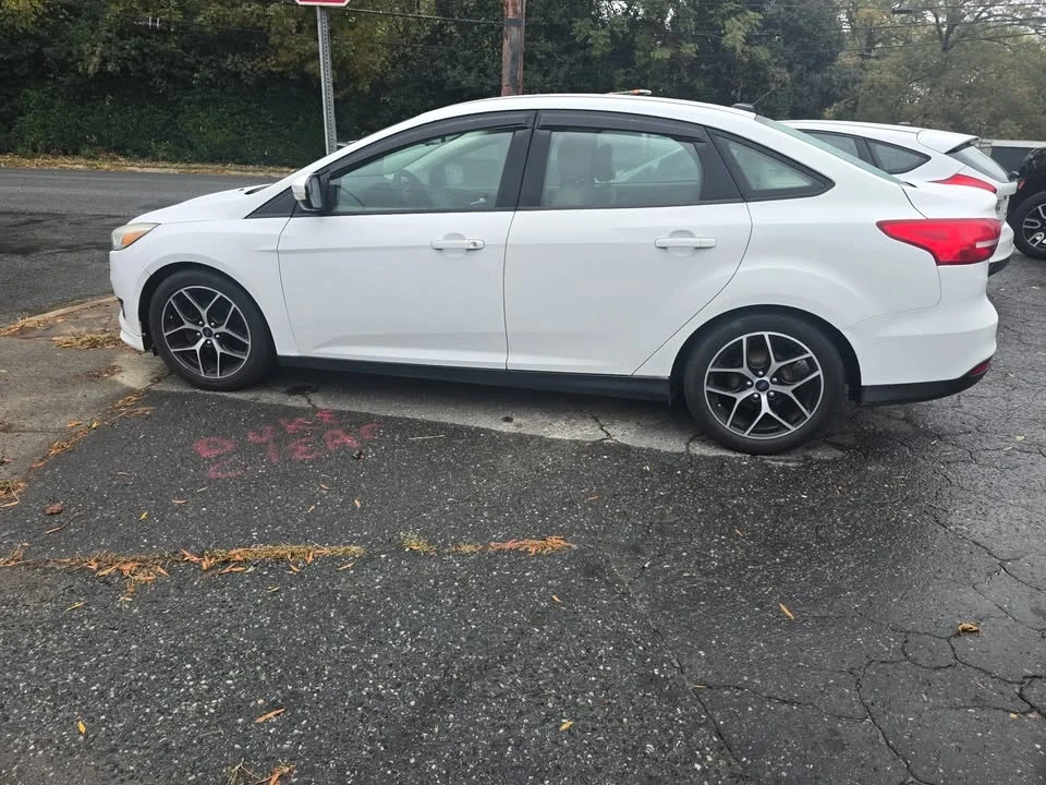 2015 Ford Focus 3rd Gen - Image 2 of 5