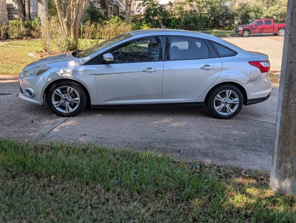 2015 Ford Focus 3rd Gen - Image 2 of 11