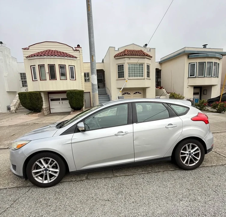 2015 Ford Focus 3rd Gen - Image 2 of 12
