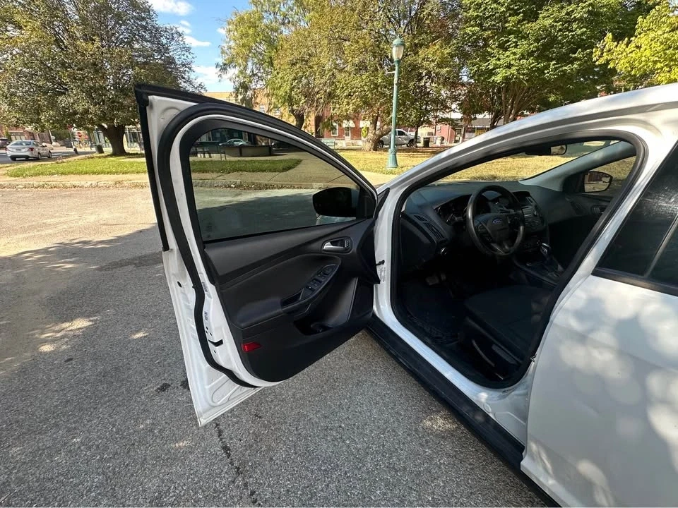 2015 Ford Focus 3rd Gen - Image 6 of 15