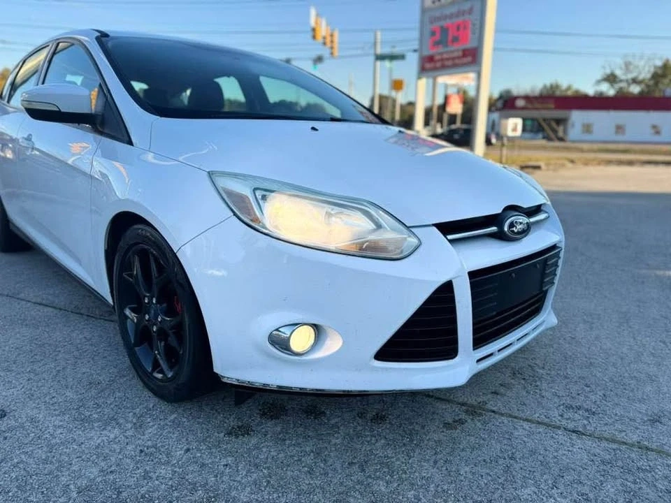 2015 Ford Focus 3rd Gen - Image 2 of 15