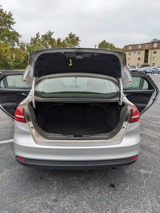 2015 Ford Focus 3rd Gen - Image 13 of 16