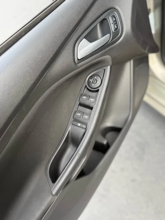 2015 Ford Focus 3rd Gen - Image 10 of 12