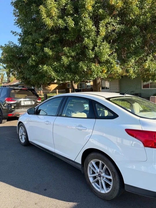 2015 Ford Focus 3rd Gen - Image 2 of 8