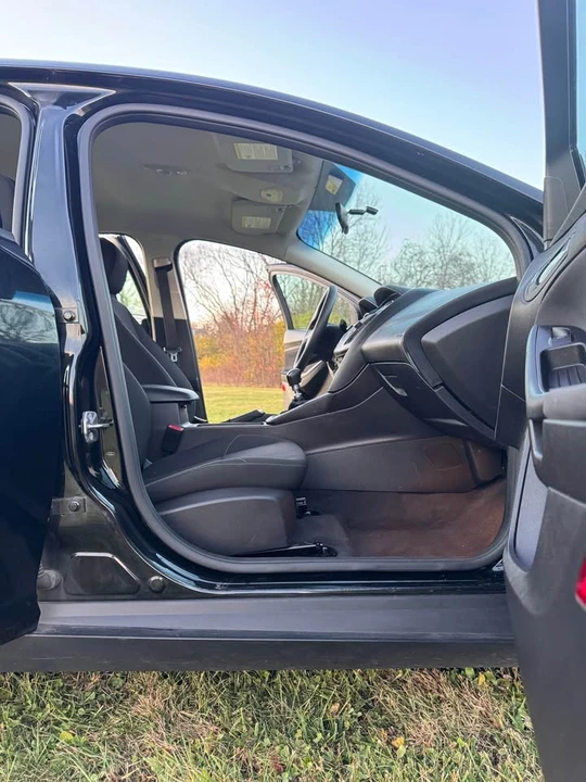 2015 Ford Focus 3rd Gen - Image 9 of 11