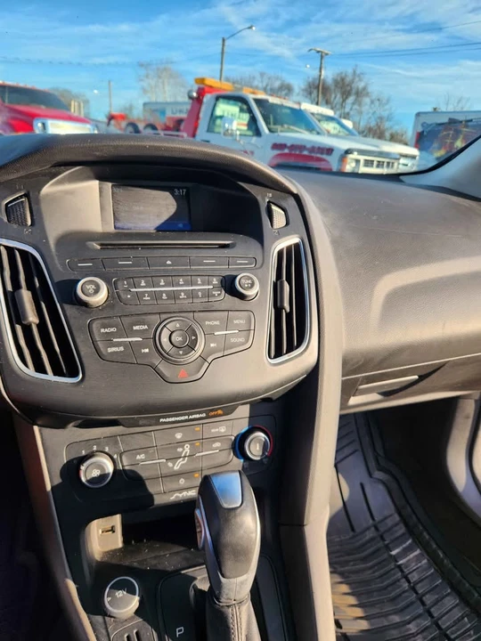 2015 Ford Focus 3rd Gen - Image 15 of 16