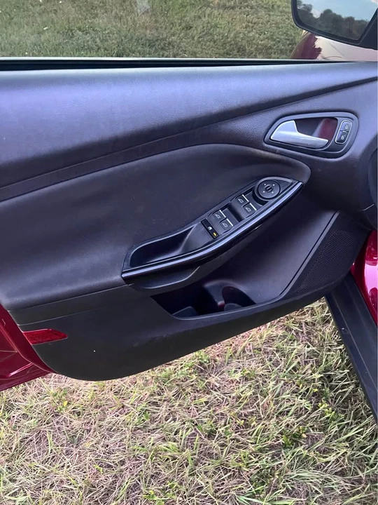 2015 Ford Focus 3rd Gen - Image 10 of 15