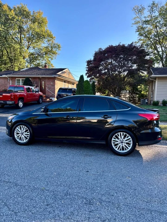 2015 Ford Focus 3rd Gen - Image 2 of 11