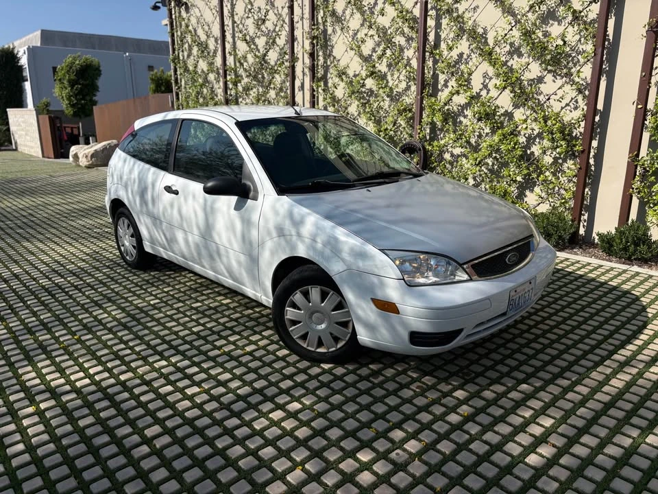 2015 Ford Focus 3rd Gen - Image 2 of 17