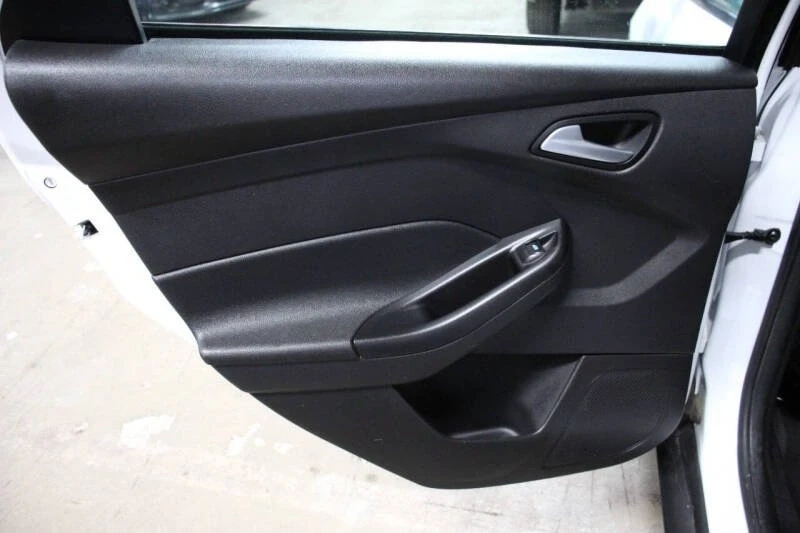 2015 Ford Focus 3rd Gen - Image 15 of 19