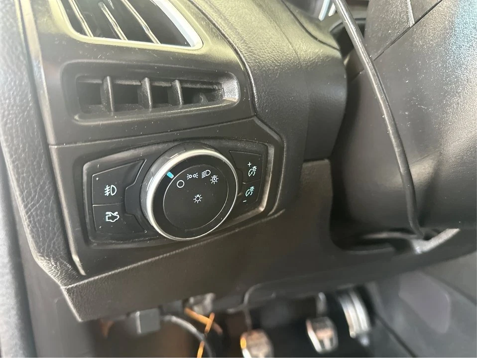 2015 Ford Focus 3rd Gen - Image 17 of 19