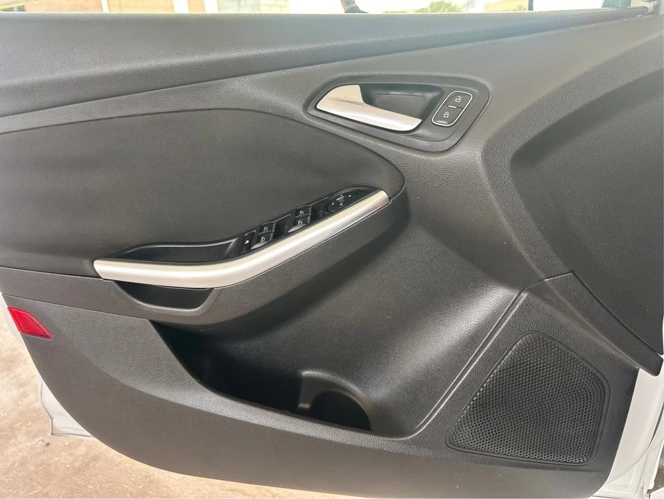 2015 Ford Focus 3rd Gen - Image 18 of 19