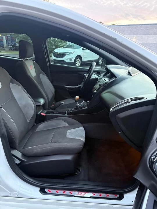 2015 Ford Focus ST 3rd Gen - Image 8 of 13