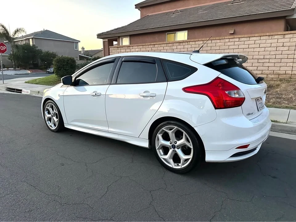 2015 Ford Focus 3rd Gen - Image 3 of 12