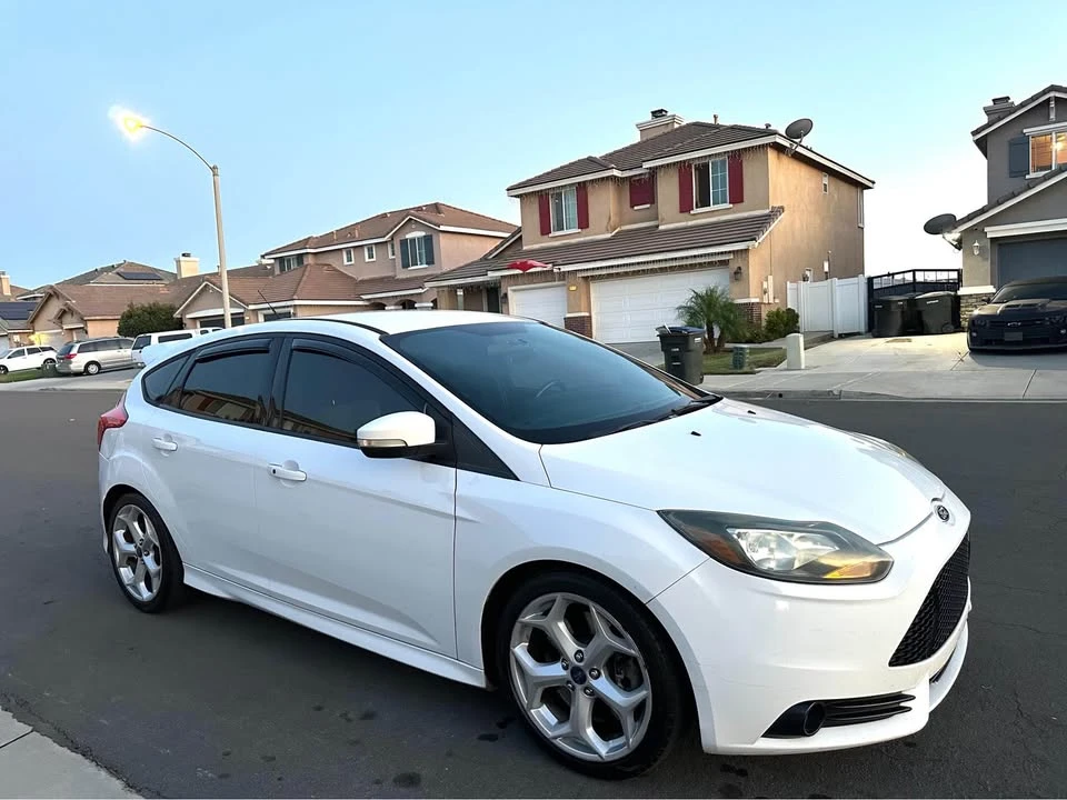 2015 Ford Focus 3rd Gen - Image 4 of 13