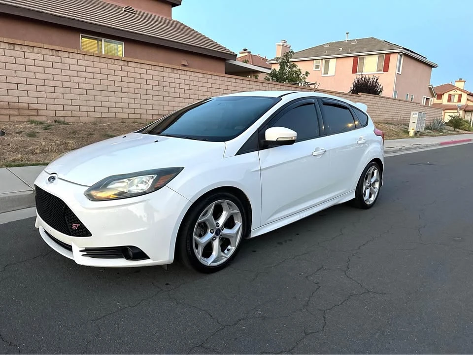2015 Ford Focus 3rd Gen - Image 2 of 13