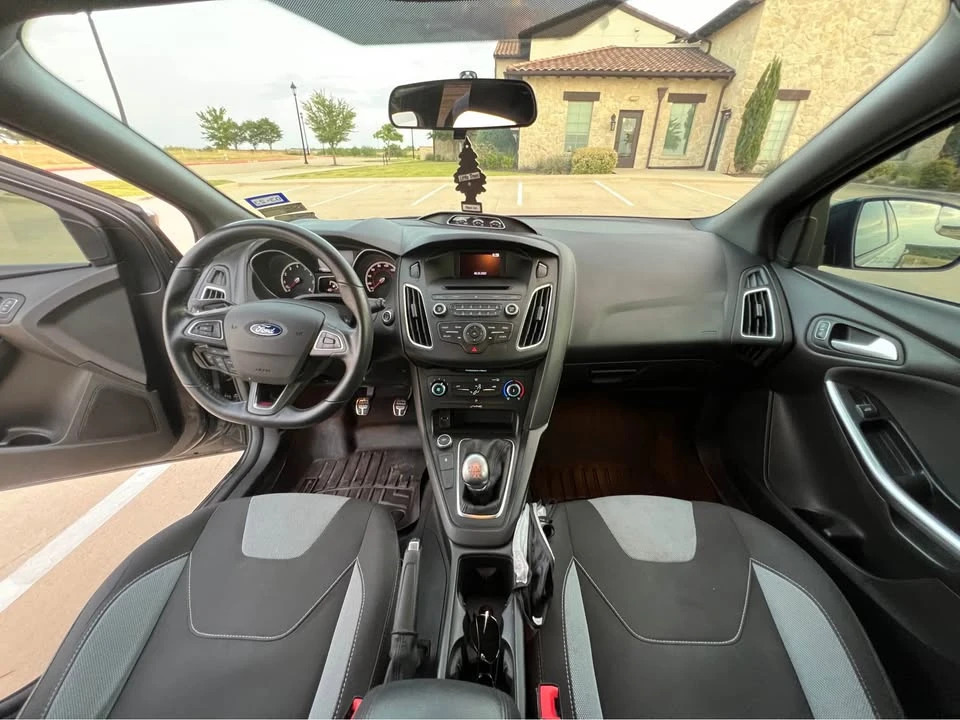 2015 Ford Focus 3rd Gen - Image 9 of 16