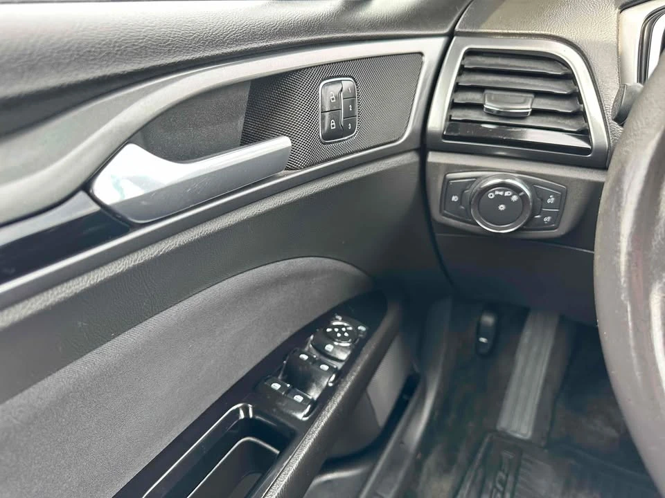 2015 Ford Fusion 2nd Gen - Image 10 of 15