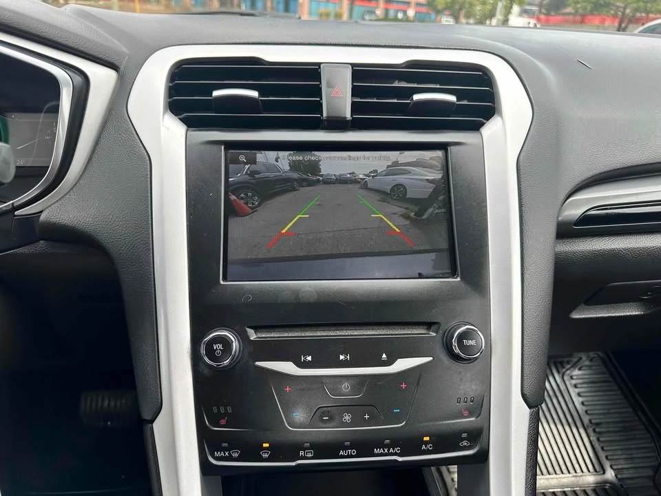2015 Ford Fusion 2nd Gen - Image 13 of 15