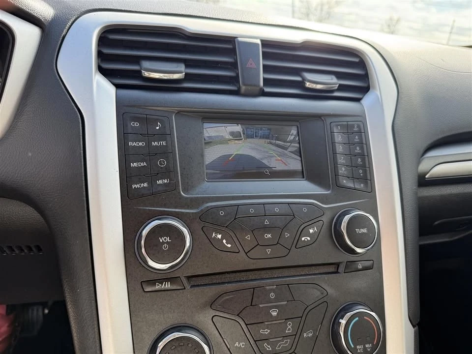 2015 Ford Fusion 2nd Gen - Image 15 of 19
