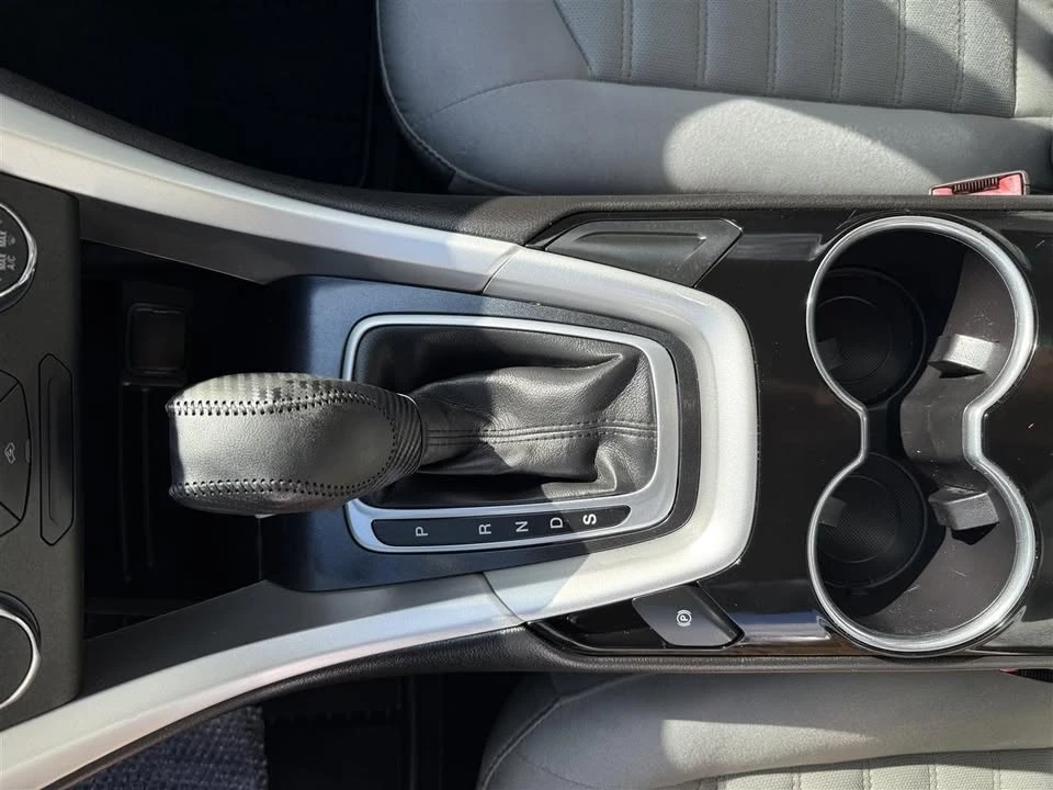 2015 Ford Fusion 2nd Gen - Image 16 of 19