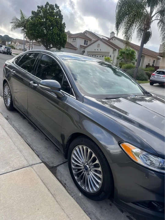 2015 Ford Fusion 2nd Gen - Image 2 of 9