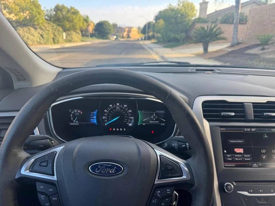 2015 Ford Fusion 2nd Gen - Image 9 of 10