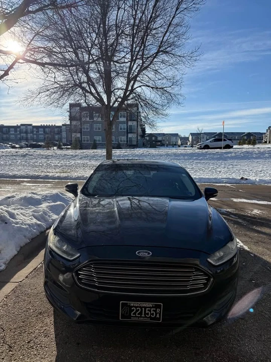 2015 Ford Fusion 2nd Gen - Image 2 of 9